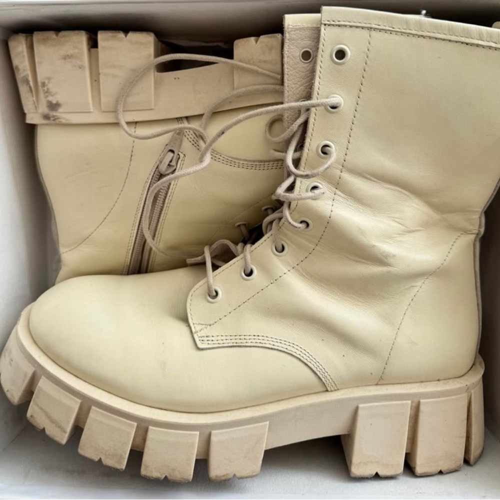 Intervalle Cream Chunky Leather Lace-Up Boots